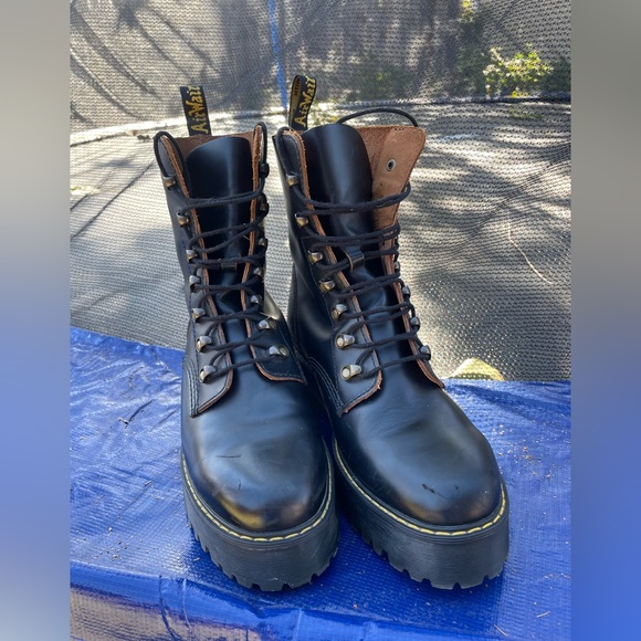 Dr. Martens Leona 7 Hook Boot Size 11 - Picture 2 of 8